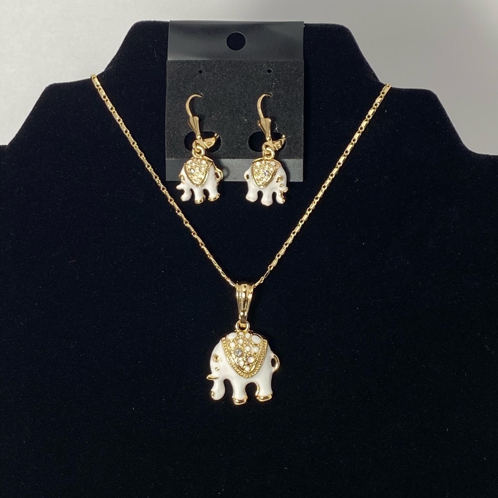 Good luck elephant set